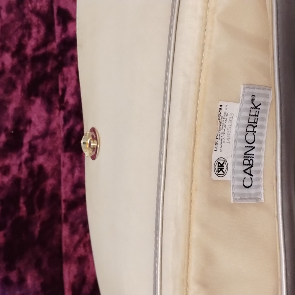Gold Purse - Picture 5 of 6